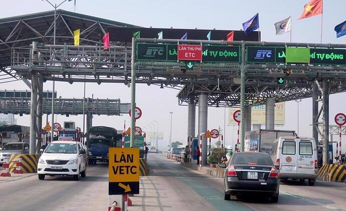 Tổng cộng số làn còn phải lắp đặt hệ thống thu phí không dừng trong thời gian tới là 214/817 làn (26,2%) tại 48 trạm.