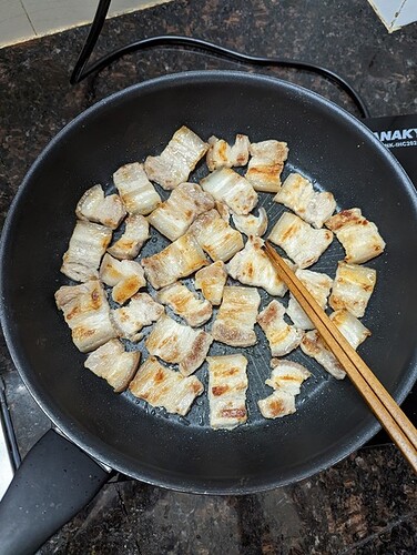 PXL_20221115_050017235