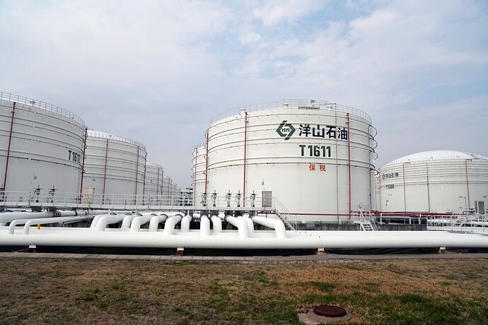 Biden thêm một lần nữa thúc giục OPEC+ duy trì nguồn cung