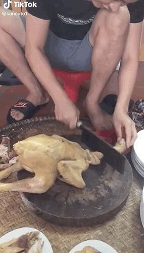 Chặt gà thôi mà hút hơn 5 triệu lượt xem, netizen sốc nặng vì thủ thuật ăn bớt siêu tinh vi? - Netizen - Việt Giải Trí