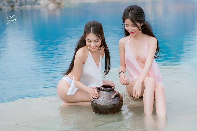 full-anh-2-co-gai-sexy-o-tuyet-tinh-coc-47210