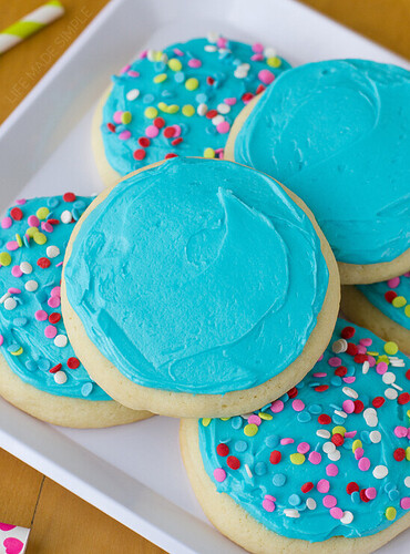 Lofthouse-Style-Jumbo-Sugar-Cookies-1