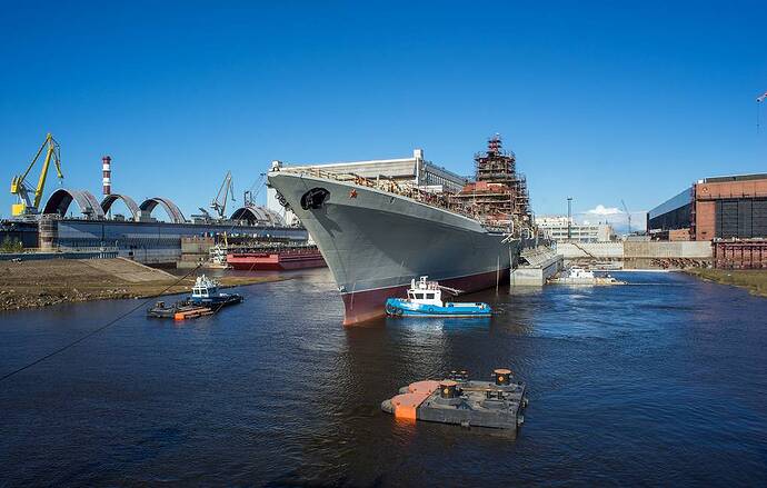 Tàu tuần dương tên lửa chạy bằng năng lượng hạt nhân hạng nặng Đô đốc Nakhimov Kuleshov Oleg / Shutterstock / FOTODOM