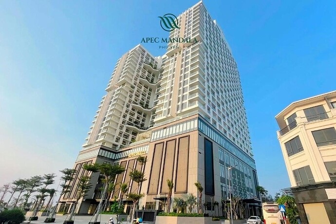 Khách sạn 5 sao Apec Mandala Hotel kín phòng mùa cao điểm.