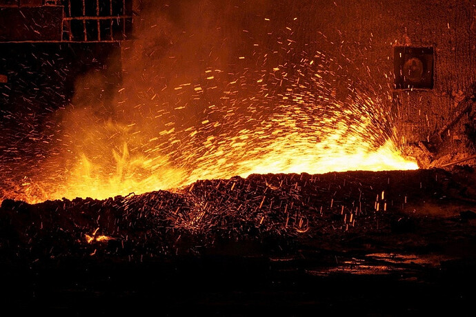 Hòa Phát (HPG) ra lò mẻ gang đầu tiên từ lò cao số 2, bước đột phá tại 'cú đấm thép' 85.000 tỷ