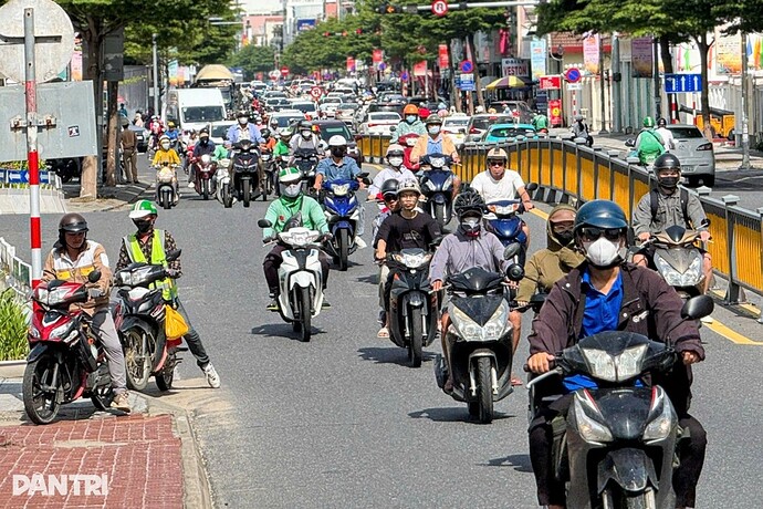 Đà Nẵng lên tiếng về việc chuyển đổi xe xăng sang xe điện - 1