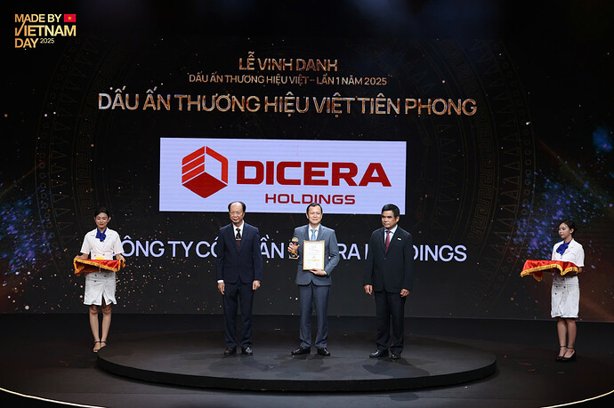 DICERA Holdings nhận giải “Dấu ấn thương hiệu Việt tiên phong”