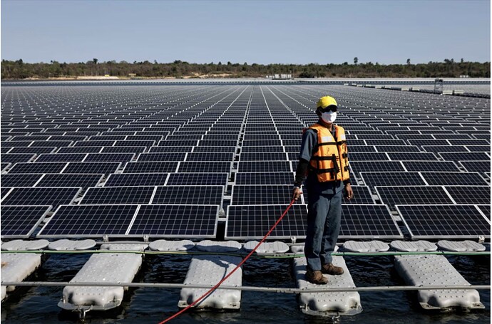 Mỹ "đánh thuế sốc" vào pin mặt trời Đông Nam Á – Doanh nghiệp Việt Nam nào chịu ảnh hưởng