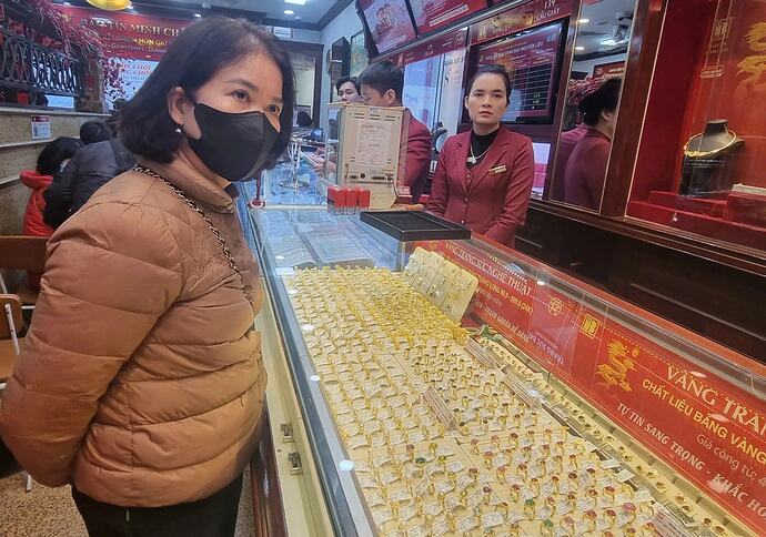 Giá vàng hôm nay 28/3/2025: Giá vàng tăng lên kỷ lục mới