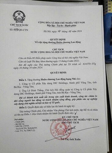 z6365228107758_77eda4bfe5a7db187e9738de4945eb1a