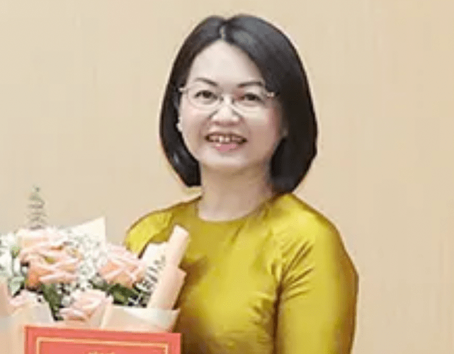 Bà Trần Việt Nga.