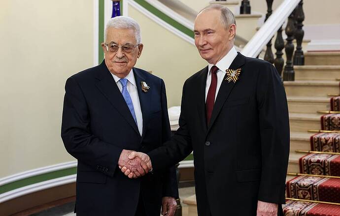 Tổng thống Palestine Mahmoud Abbas và Tổng thống Nga Vladimir Putin (Mikhail Metzel/Văn phòng Báo chí và Thông tin Tổng thống Nga/TASS)