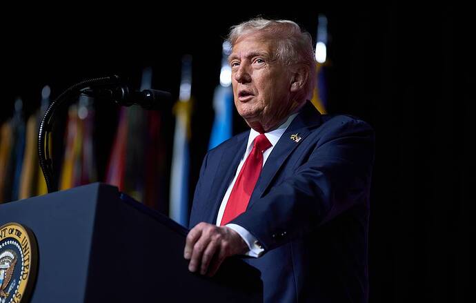 Tổng thống Mỹ Donald Trump (Ảnh AP/Evan Vucci)