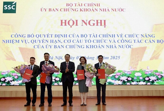 UBCKNN công bố hoạt động theo cơ cấu tổ chức mới, bổ nhiệm tân Phó Chủ tịch