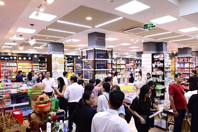 undefined FAHASA (FHS) khai trương chuỗi nhà sách hiện đại chào hè 2024