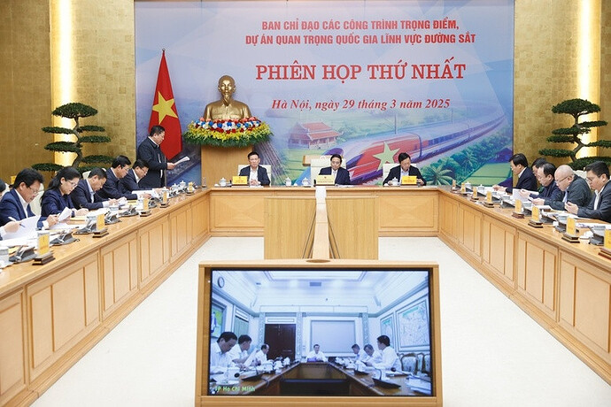 Dự án đường sắt 67 tỷ USD chốt lịch khởi công, Thủ tướng chỉ đạo làm ra đầu máy, toa xe ngay trên đất Việt Nam