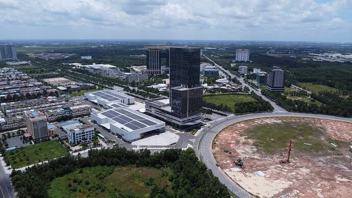 Doanh nghiệp này đang xây dựng 6 dự án lớn. Ảnh: Đình Trọng