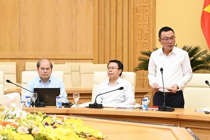 Bộ trưởng Bộ Công Thương làm việc trực tuyến với các tỉnh về dự án điện khí Bộ trưởng Bộ Công Thương làm việc trực tuyến với các tỉnh về dự án điện khí