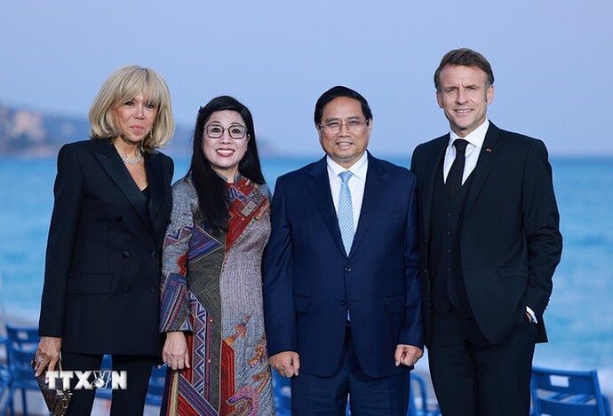 Thủ tướng và Phu nhân tham dự chiêu đãi của Tổng thống Pháp Emmanuel Macron - 1