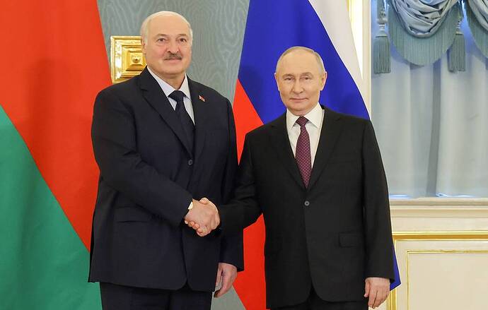 Tổng thống Belarus Alexander Lukashenko và Tổng thống Nga Vladimir Putin Vladimir Gerdo/TASS