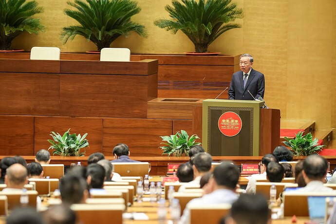 Tổng Bí thư: “Liên thông các tuyến bệnh viện, giảm chi phí cho người bệnh” - 2 Tổng Bí thư: “Liên thông các tuyến bệnh viện, giảm chi phí cho người bệnh” - 2