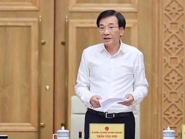 Bộ trưởng, Chủ nhiệm VPCP Trần Văn Sơn báo cáo tại Hội nghị - Ảnh: VGP/Nhật Bắc