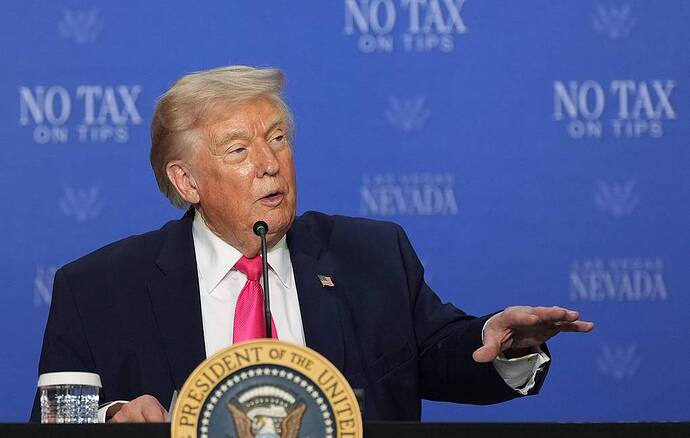 Tổng thống Mỹ Donald Trump (Ảnh AP/ Alex Brandon)