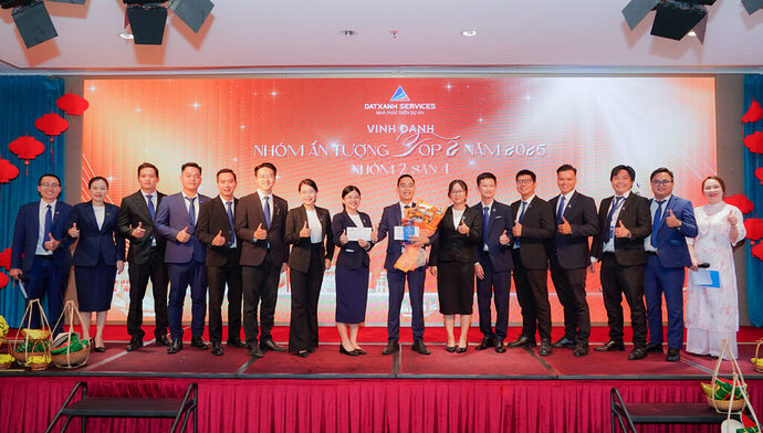 Nhóm 2 Sàn 4 đạt danh hiệu Top 2 – Nhóm Kinh doanh Xuất sắc năm 2025