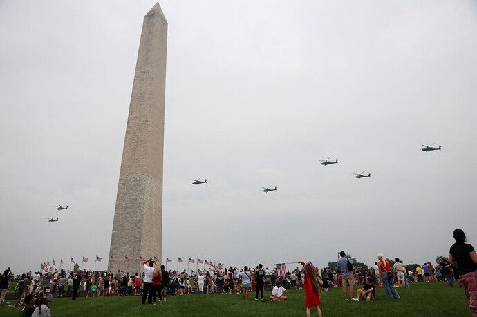 binh lính, khí tài mỹ duyệt binh đúng ngày sinh nhật ông trump hình ảnh 5 binh linh, khi tai my duyet binh dung ngay sinh nhat ong trump hinh anh 5