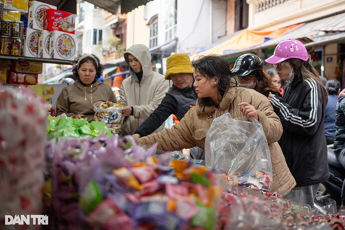 Bộ Tài chính: Hộ kinh doanh nhỏ nguy cơ dừng hoạt động vì quy định thuế mới - 1