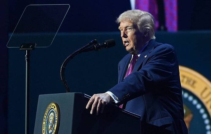 Tổng thống Mỹ Donald Trump (Ảnh AP/ Alex Brandon)