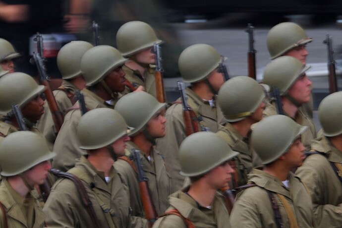 binh lính, khí tài mỹ duyệt binh đúng ngày sinh nhật ông trump hình ảnh 7 binh linh, khi tai my duyet binh dung ngay sinh nhat ong trump hinh anh 7