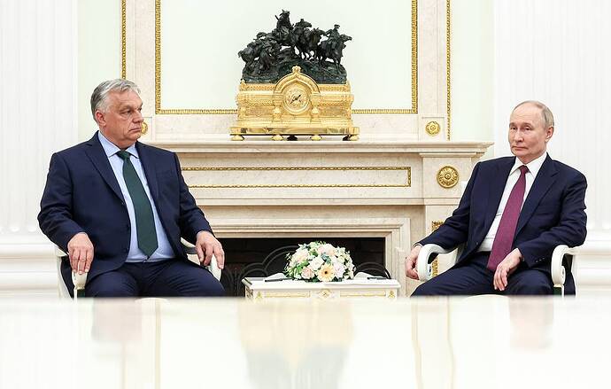 Thủ tướng Hungary Viktor Orban và Tổng thống Nga Vladimir Putin Valery Sharifulin/POOL/TASS