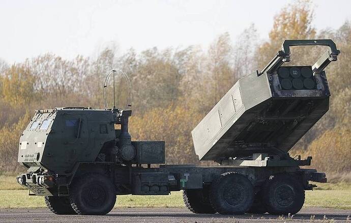 Hệ thống tên lửa phóng loạt HIMARS EPA-EFE/TOMS KALNINS, kho lưu trữ