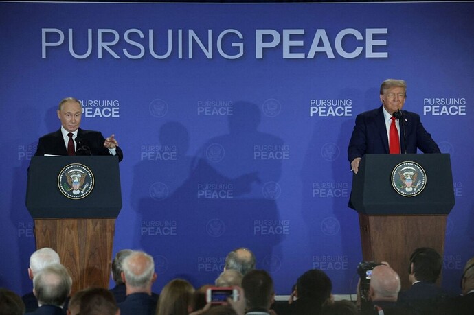 tong thong putin va tong thong trump hop bao chung sau hoi dam hinh anh 1