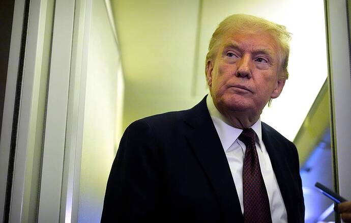 Tổng thống Mỹ Donald Trump (Ảnh AP/ Mark Schiefelbein)