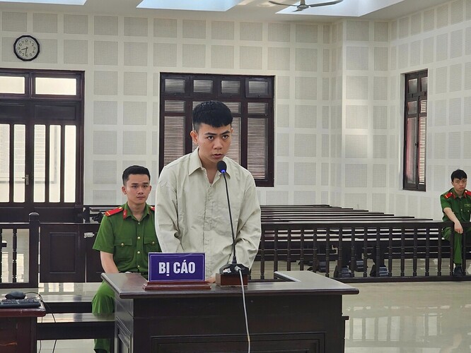 lừa đảo đầu tư chứng khoán, phùng văn quyết lĩnh án 8 năm tù hình ảnh 1 lua dao dau tu chung khoan, phung van quyet linh an 8 nam tu hinh anh 1