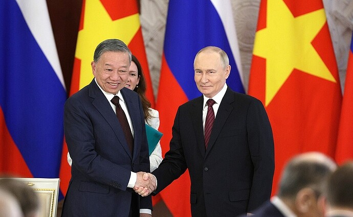 Việt Nam và Nga nhất trí sớm ký kết thỏa thuận nhà máy điện hạt nhân