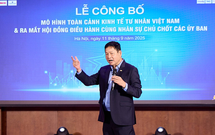 Ông Trương Gia Bình: Mô hình Toàn cảnh Kinh tế tư nhân Việt Nam hướng đến mục tiêu 'Công - tư kiến quốc'