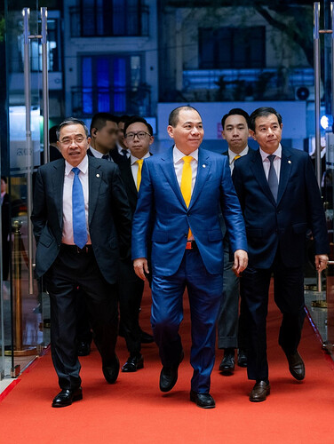 Sự thay đổi 'đặc biệt' của gia đình tỷ phú Phạm Nhật Vượng tại lễ trao giải VinFuture 2025 - ảnh 1