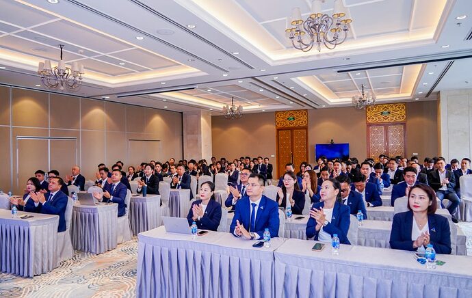 Lễ Sơ kết 6 tháng đầu năm 2026 của Dat Xanh Services