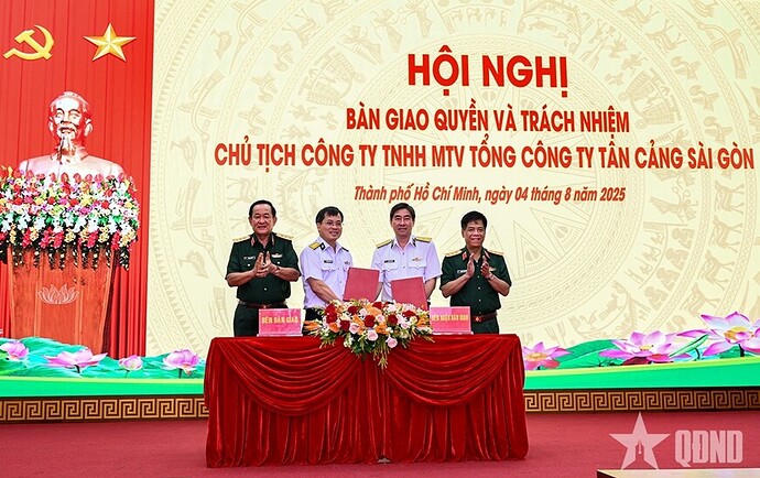Bàn giao nguyên trạng Tổng công ty Tân Cảng Sài Gòn trực thuộc Quân chủng Hải quân về trực thuộc Bộ Quốc phòng