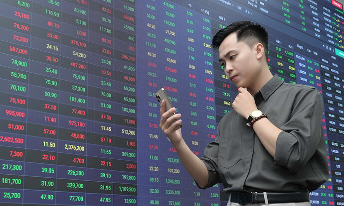 Chứng khoán rung lắc trên đỉnh, có nên mạo hiểm với cổ phiếu ‘trà đá’?- Ảnh 2. Chứng khoán rung lắc trên đỉnh, có nên mạo hiểm với cổ phiếu ‘trà đá’?- Ảnh 2.