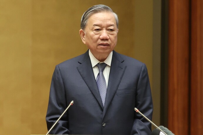 Tổng Bí thư: “Liên thông các tuyến bệnh viện, giảm chi phí cho người bệnh” - 1 Tổng Bí thư: “Liên thông các tuyến bệnh viện, giảm chi phí cho người bệnh” - 1