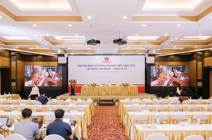 Vingroup (VIC) tập trung vào chiến lược '3 Hoá', mục tiêu lãi 10.000 tỷ năm 2025