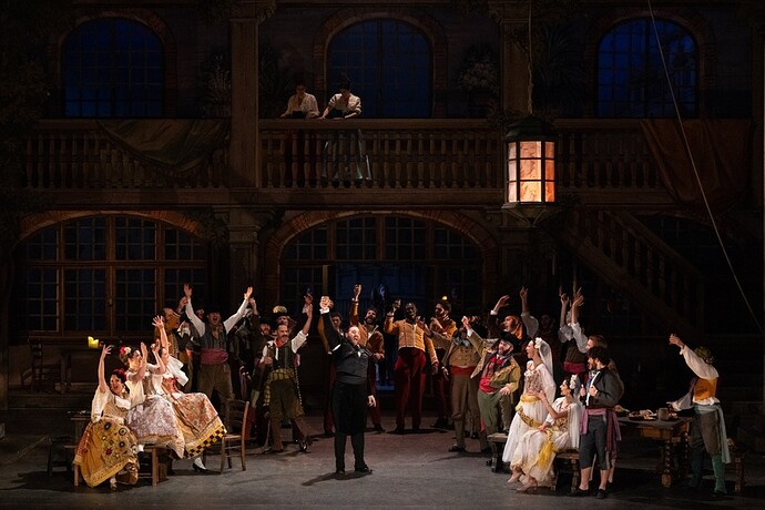 Techcombank tiếp tục đưa nghệ thuật tinh hoa độc bản về Việt Nam - 2