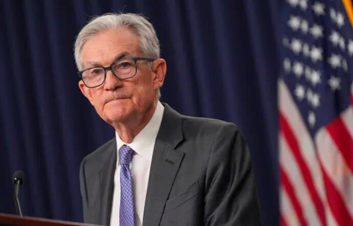 Fed bất ngờ có động thái lạ, khiến cả thị trường lo sợ bán tháo đồng USD: Chuyện gì đang xảy ra?- Ảnh 1.