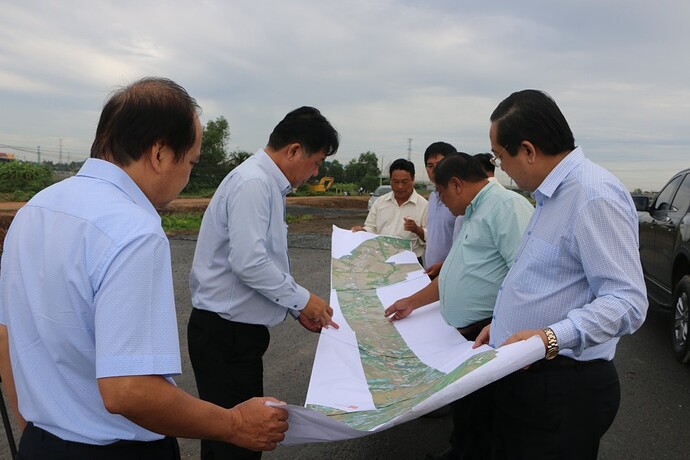 Long An sẵn sàng khởi công đường Vành đai 3 TP.HCM vào ngày 30-6 ảnh 1