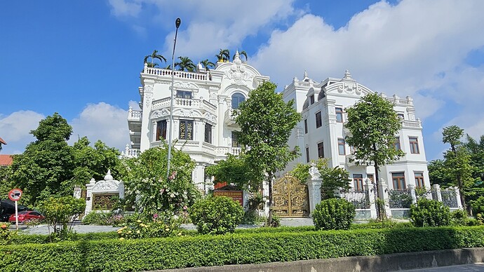 Cảnh bỏ hoang khu đô thị nợ thuế lớn ở Hà Nội chờ xử lý- Ảnh 14. Cảnh bỏ hoang khu đô thị nợ thuế lớn ở Hà Nội chờ xử lý- Ảnh 14.