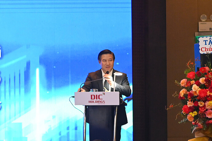 dai-hoi-co-dong-thuong-nien-nam-2025-cua-DICHoldings-thay-doi-thuong-hieu-DICERAHoldings